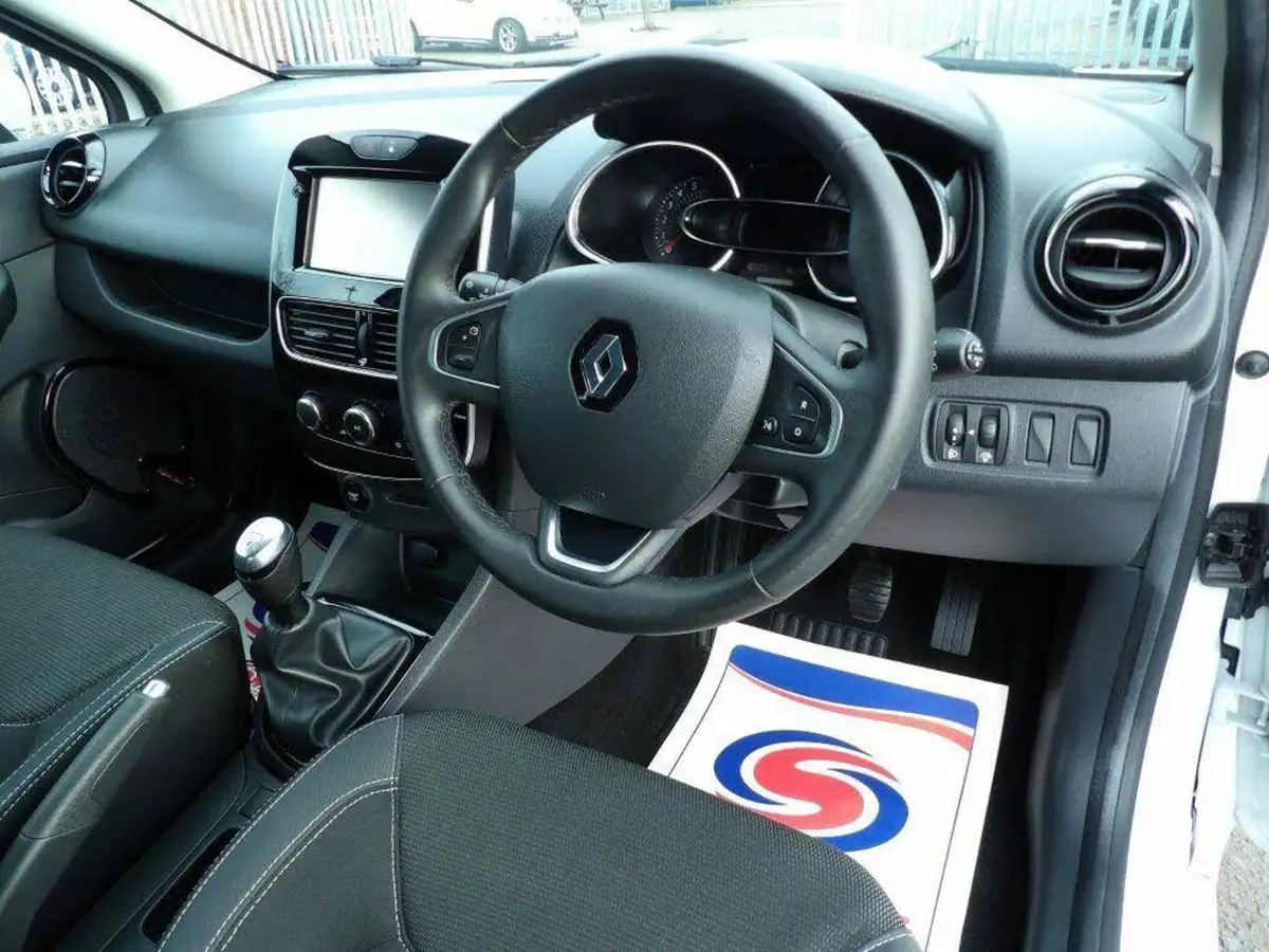 2018-renault-clio-12-dynamique-nav-big-9