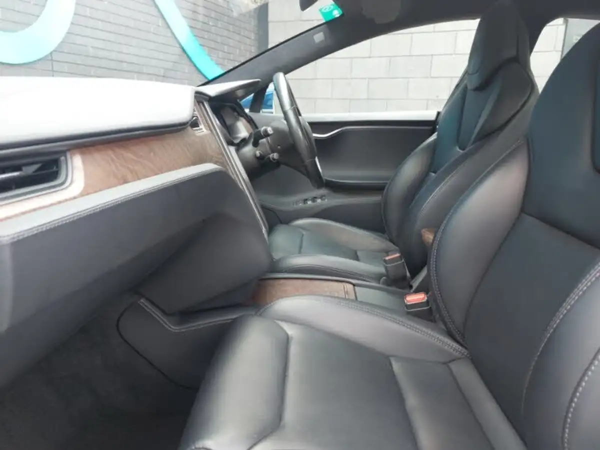 2019-tesla-model-s-e-long-range-big-4