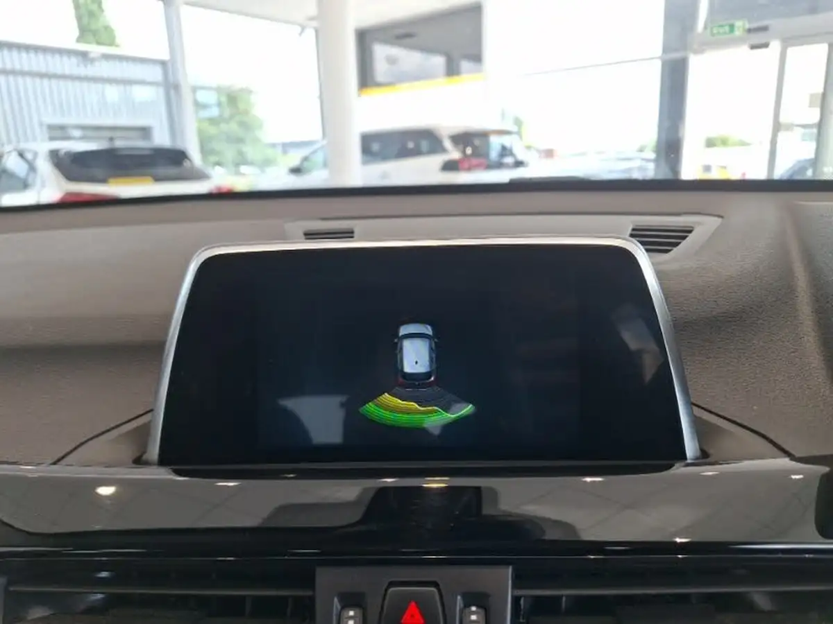 2018-bmw-x1-15-sdrive-18i-xline-134bhp-big-15