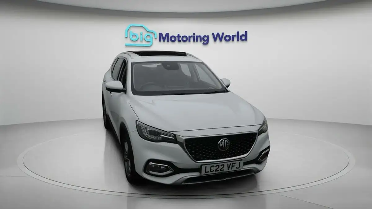 2022-mg-hs-15t-gdi-exclusive-162ps-big-20