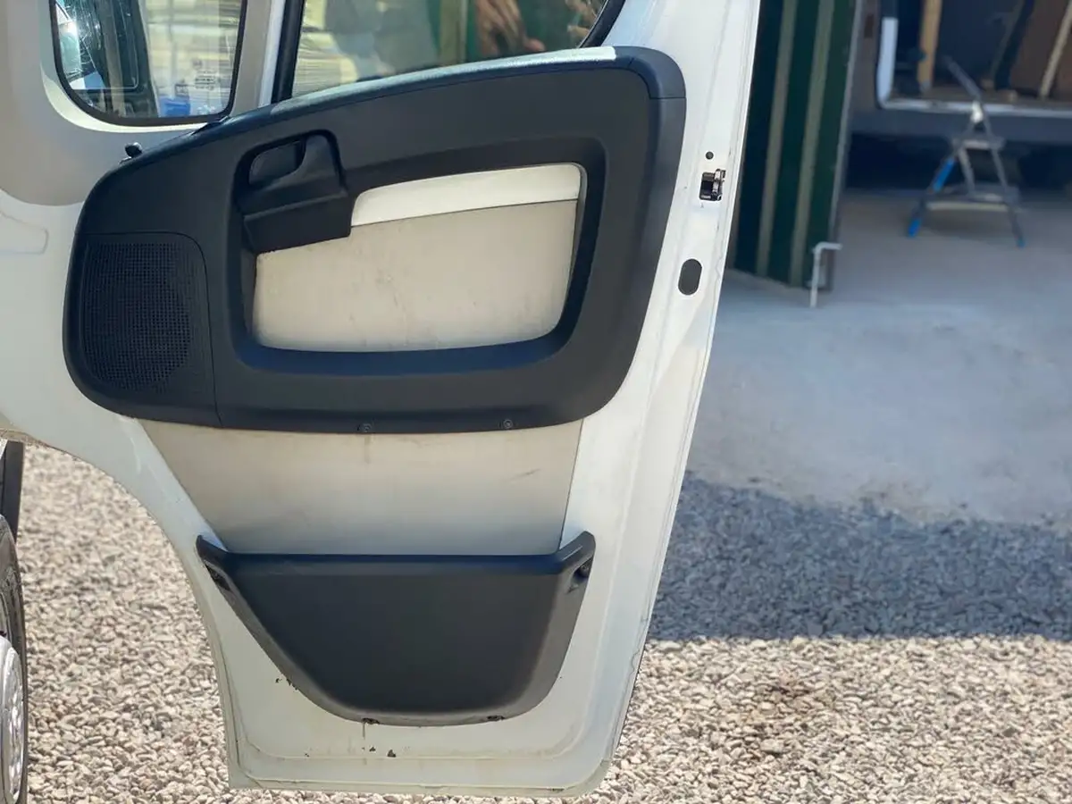 2019-peugeot-boxer-20-bluehdi-professional-335-l3-h2-big-51