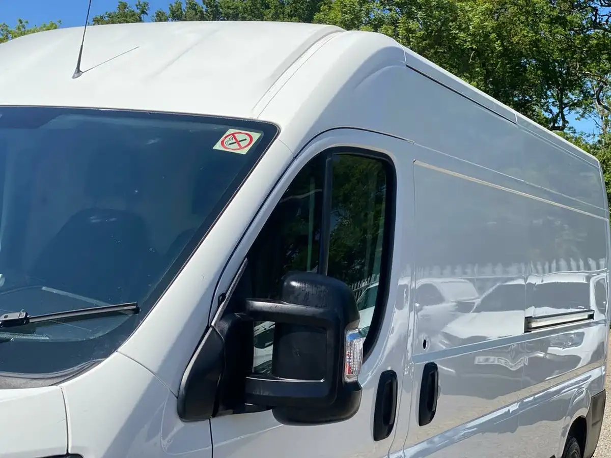 2019-peugeot-boxer-20-bluehdi-professional-335-l3-h2-big-27