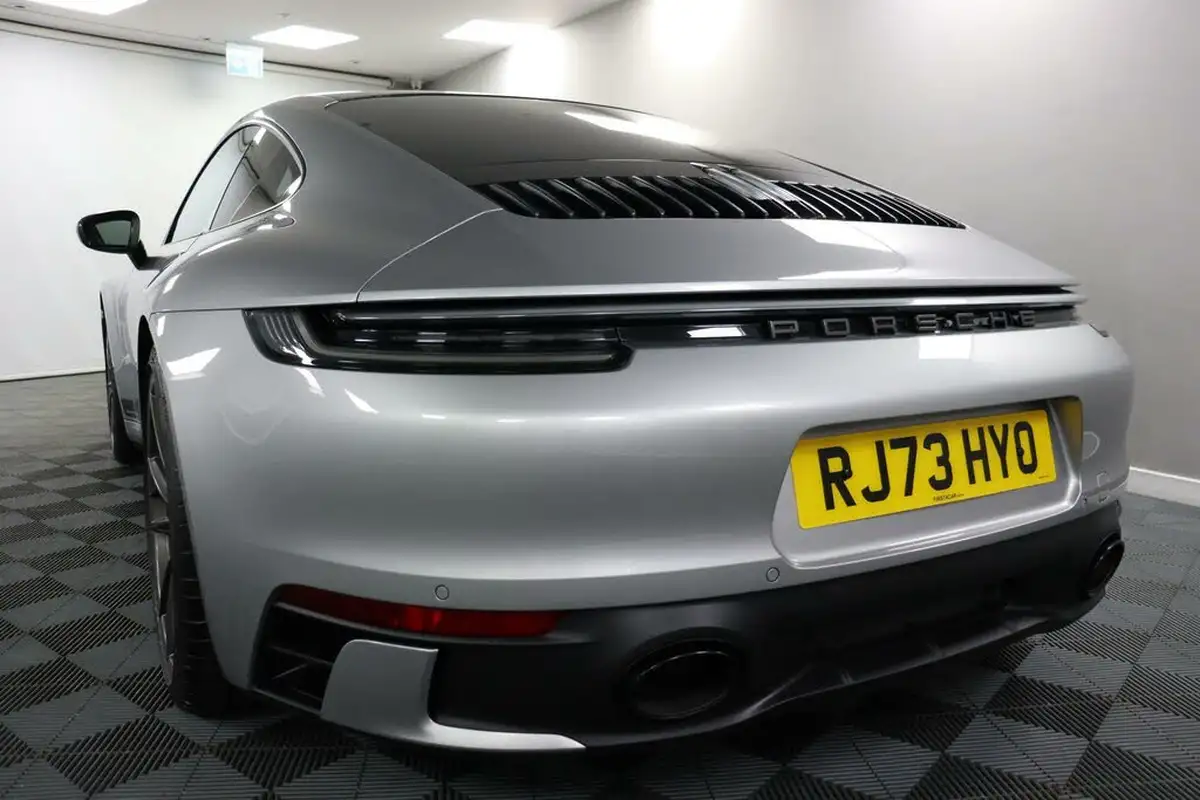 2024-porsche-911-30-carrera-t-385ps-coupe-big-16
