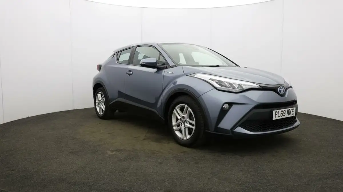 2020-toyota-c-hr-18-vvt-i-icon-parking-pack-big-39