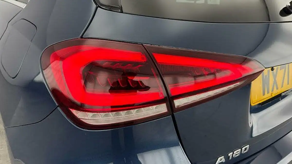 2022-mercedes-benz-a-class-13-a180-sport-executive-edition-hatchback-5d-7g-dct-big-29