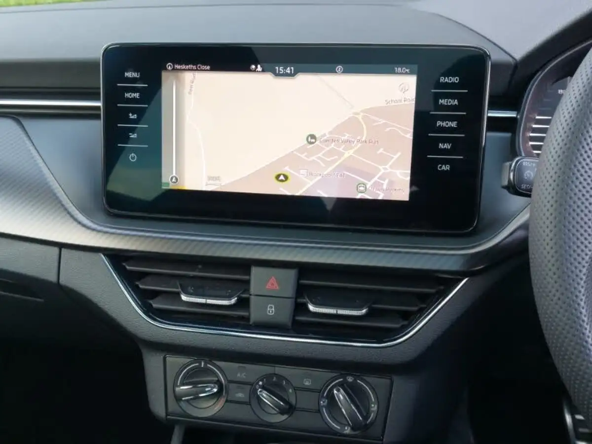 2024-skoda-kamiq-10-tsi-monte-carlo-110ps-dsg-big-10
