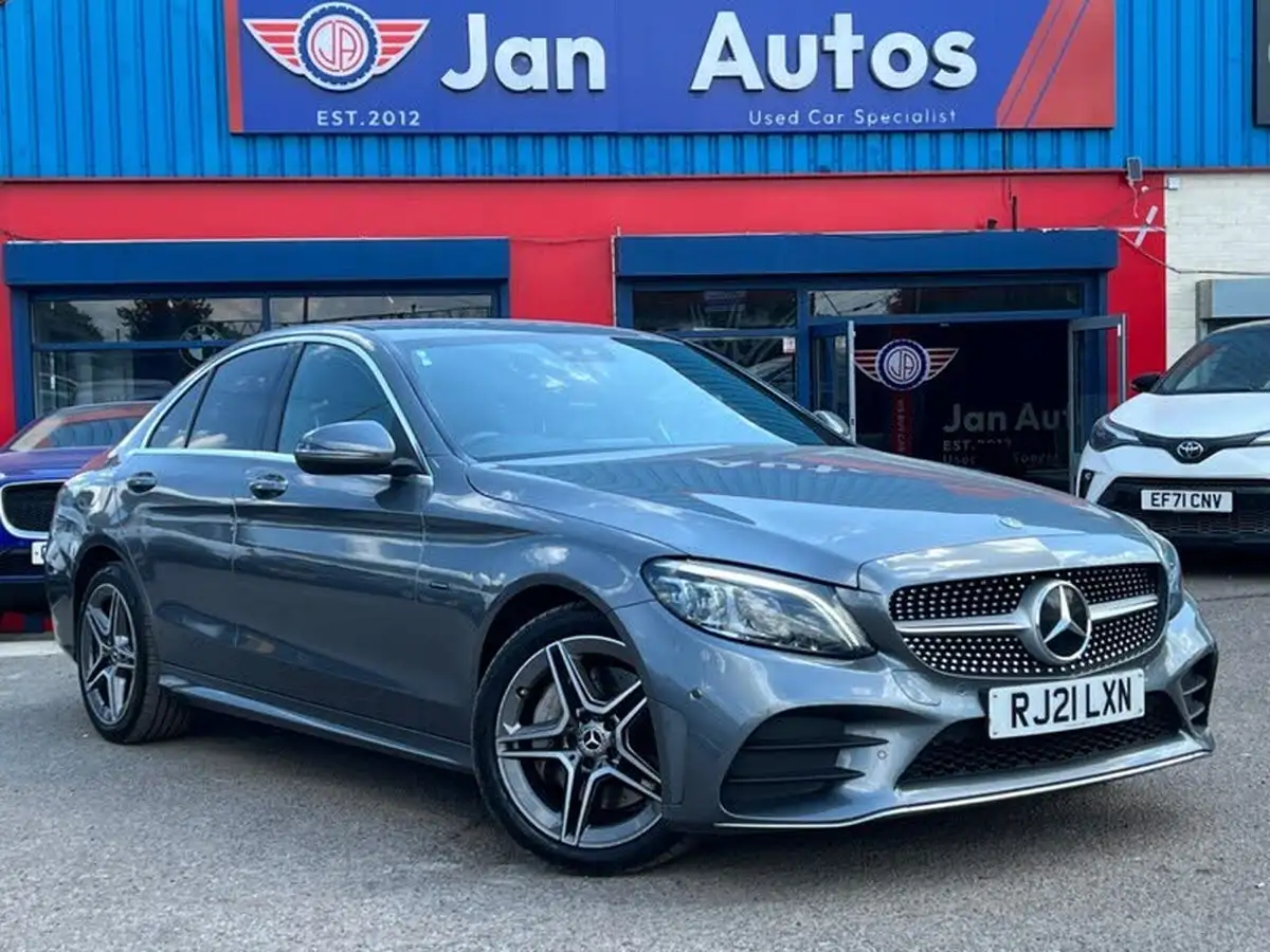 2021-mercedes-benz-c-class-20d-c300de-amg-line-edition-saloon-4d-big-38