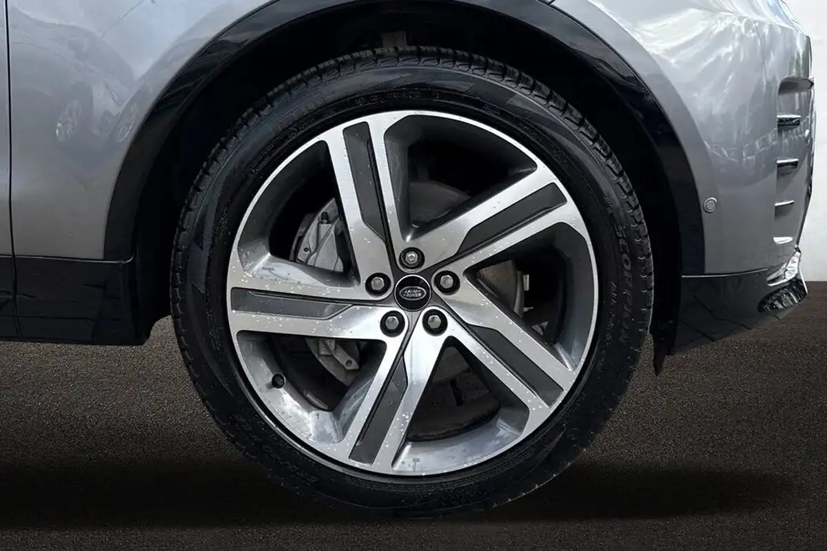 2023-land-rover-discovery-30-d300-dynamic-hse-big-8
