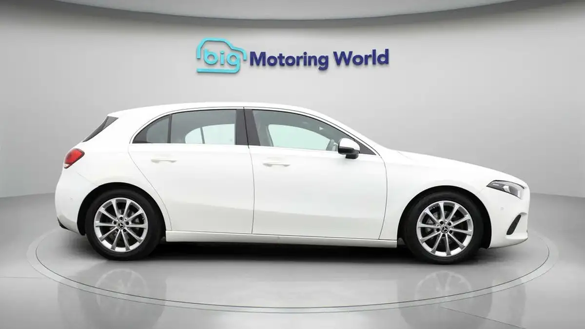 2018-mercedes-benz-a-class-13-a200-sport-executivess-hatchback-5d-7g-dct-big-7