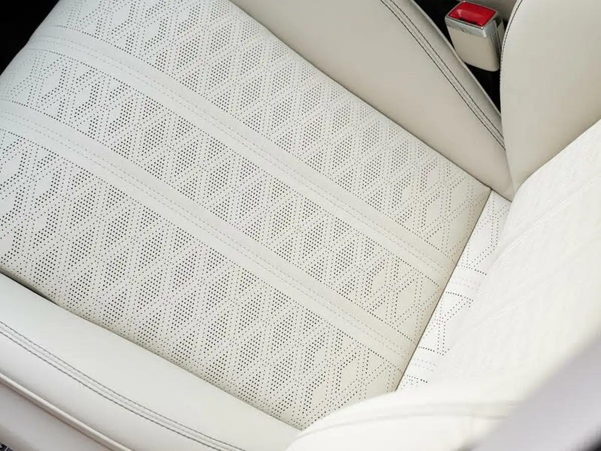 2024-bentley-flying-spur-big-39