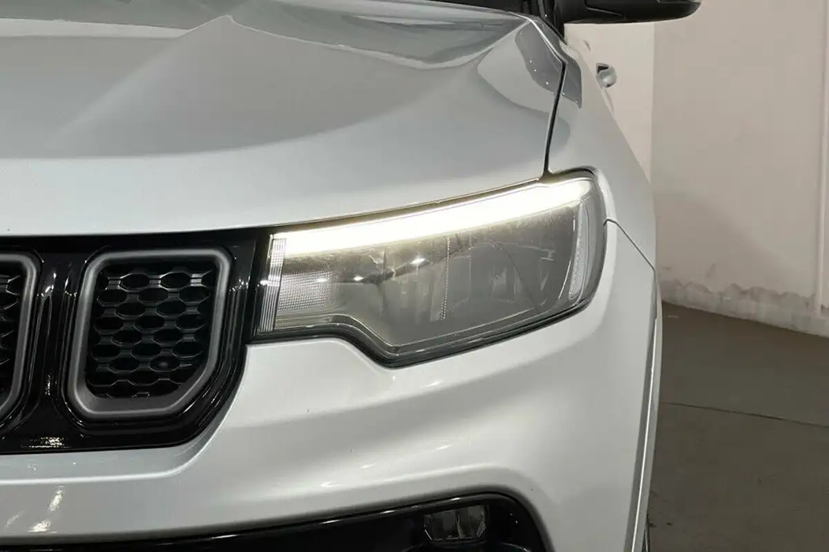2023-jeep-compass-13-gse-s-big-15