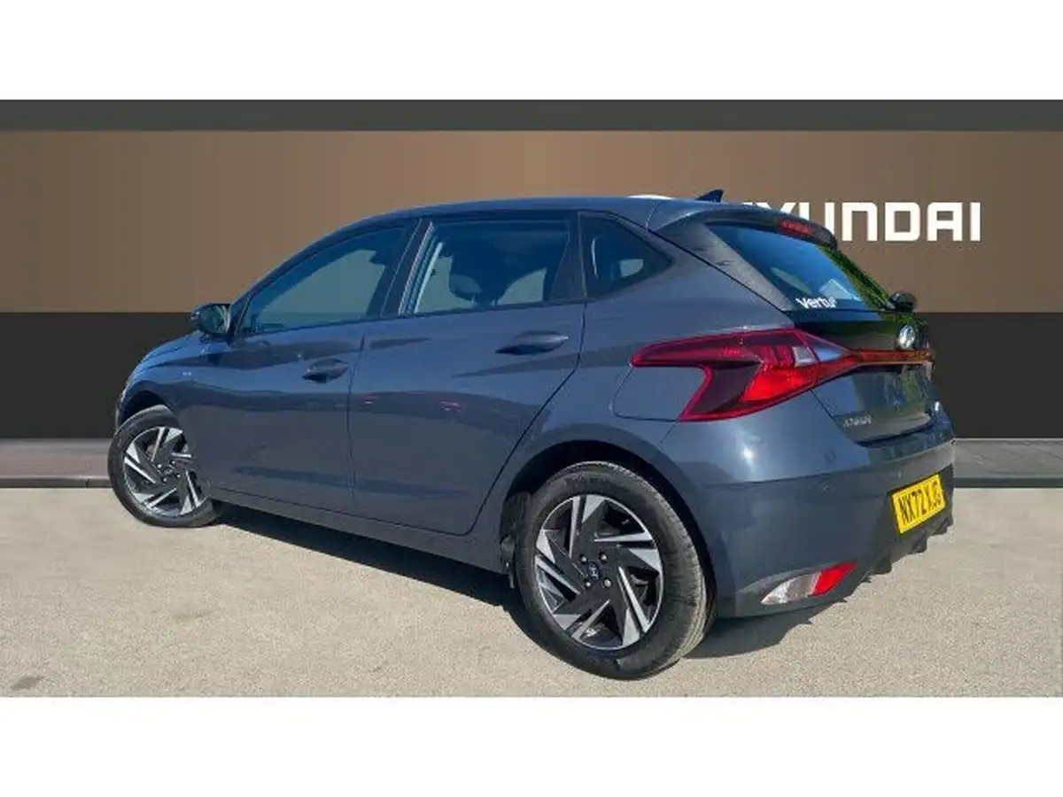 2022-hyundai-i20-10-t-gdi-se-connect-eclutch-imt-big-1