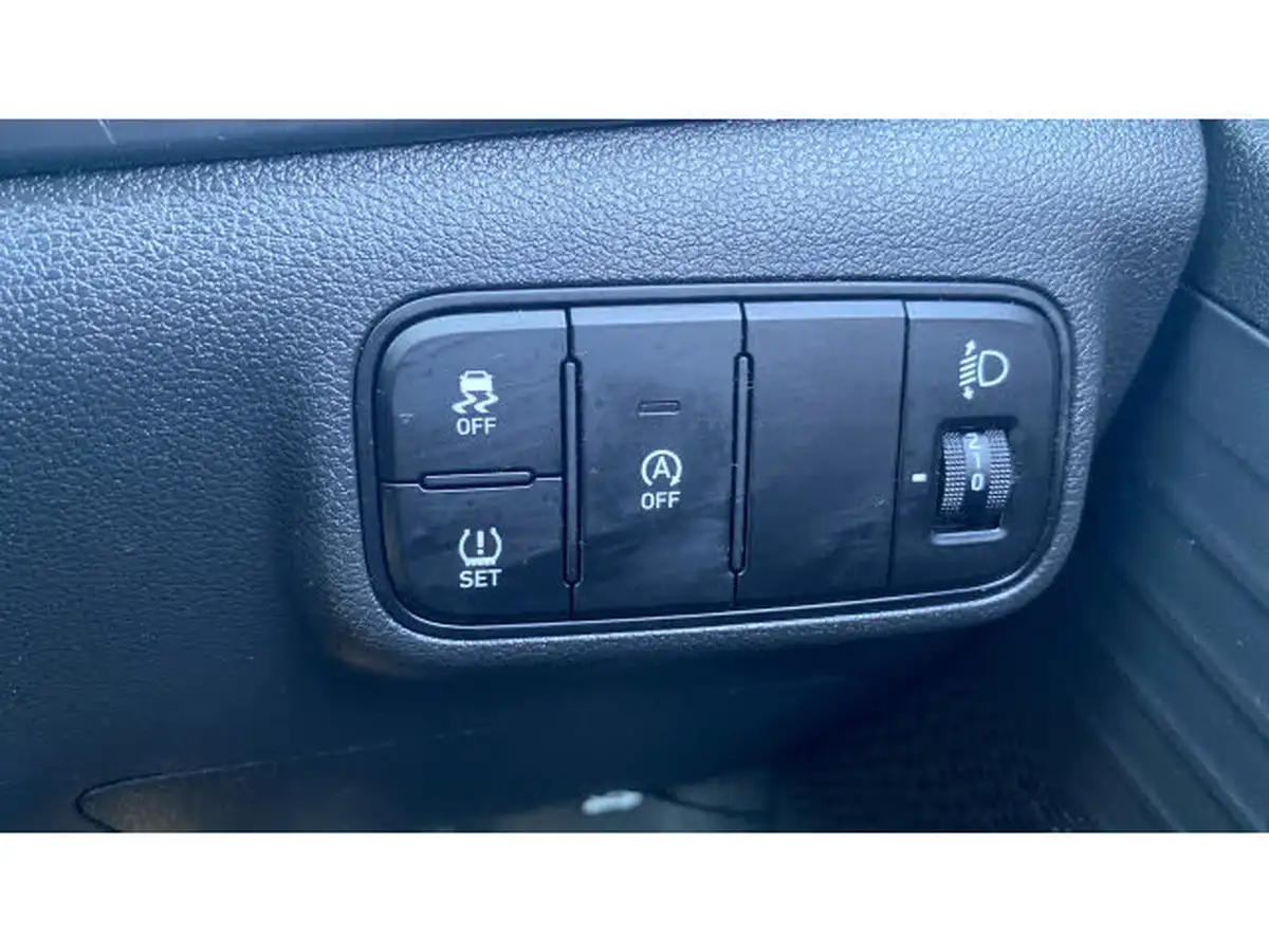 2022-hyundai-i20-10-t-gdi-se-connect-eclutch-imt-big-25