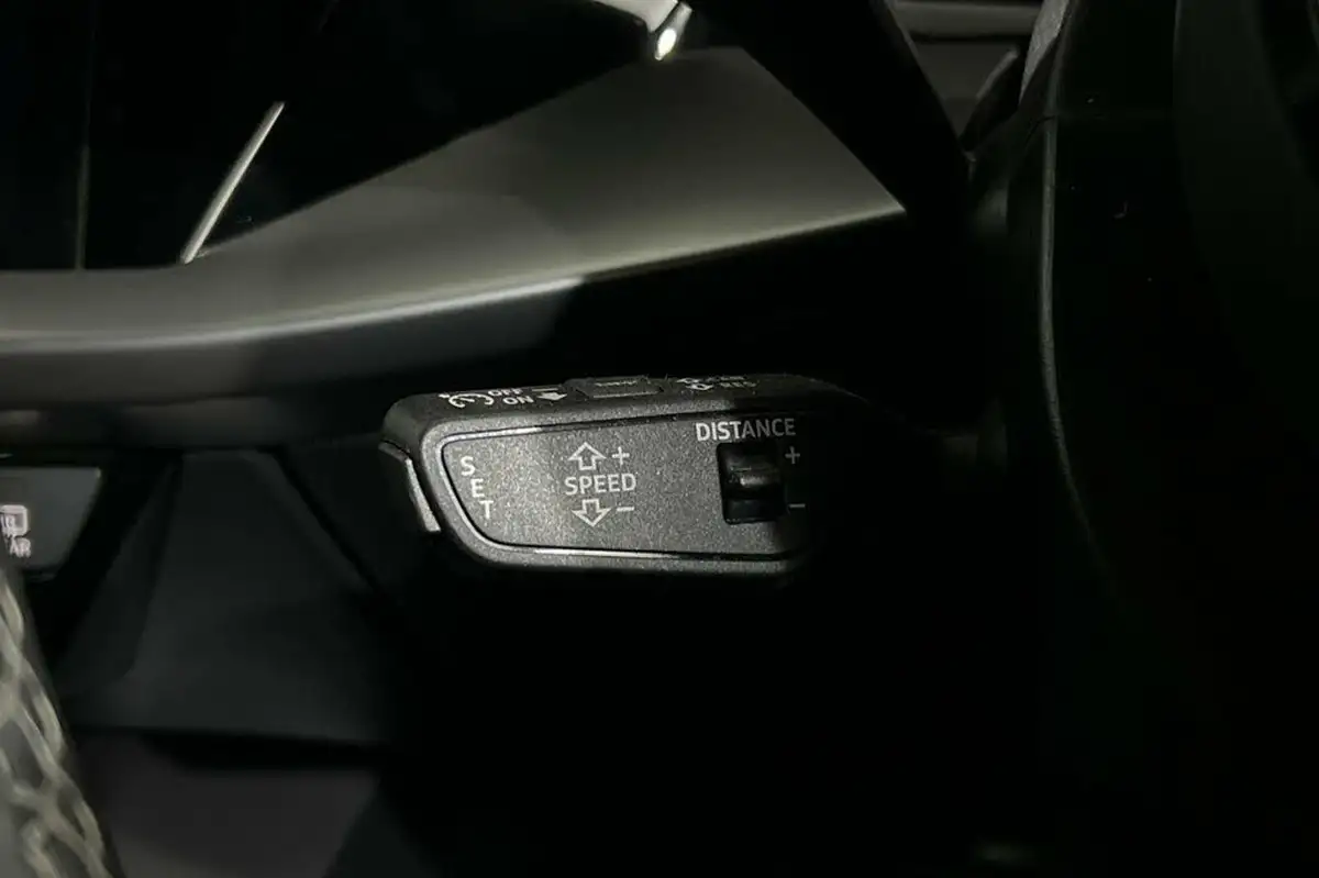 2022-audi-a3-15-35-tfsi-s-line-sportback-5d-big-25