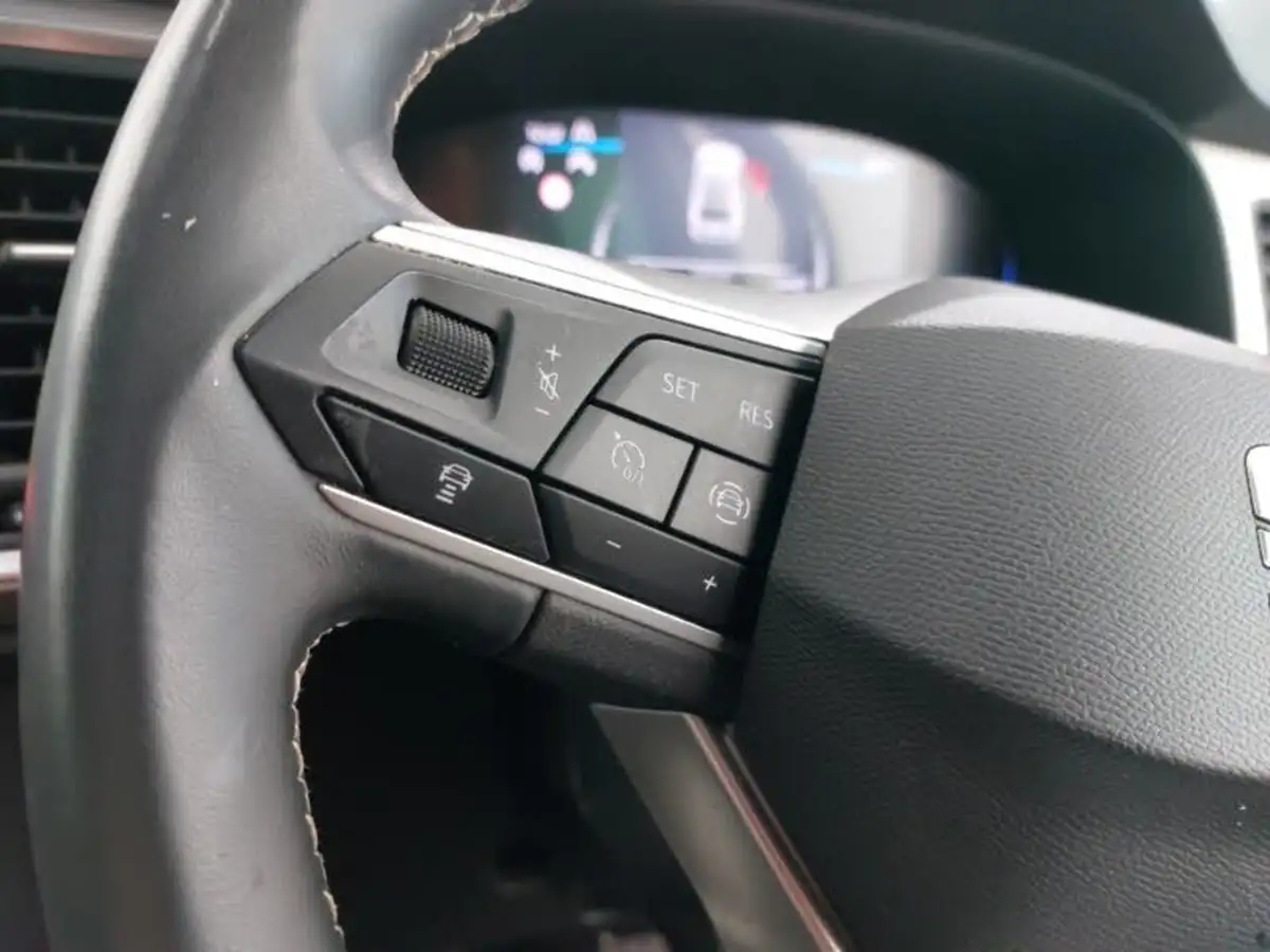 2023-seat-ateca-15-ecotsi-xperience-big-12