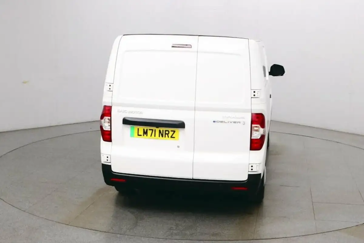 2021-maxus-e-deliver-3-e-l1h1-35kwh-big-5