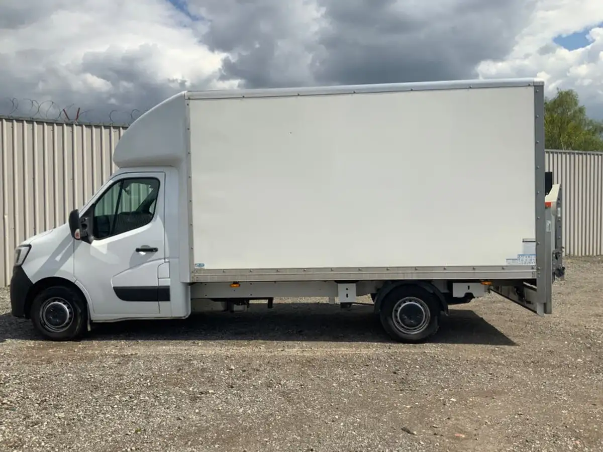 2024-renault-master-23dci-ll35-145-business-chassis-cab-big-4