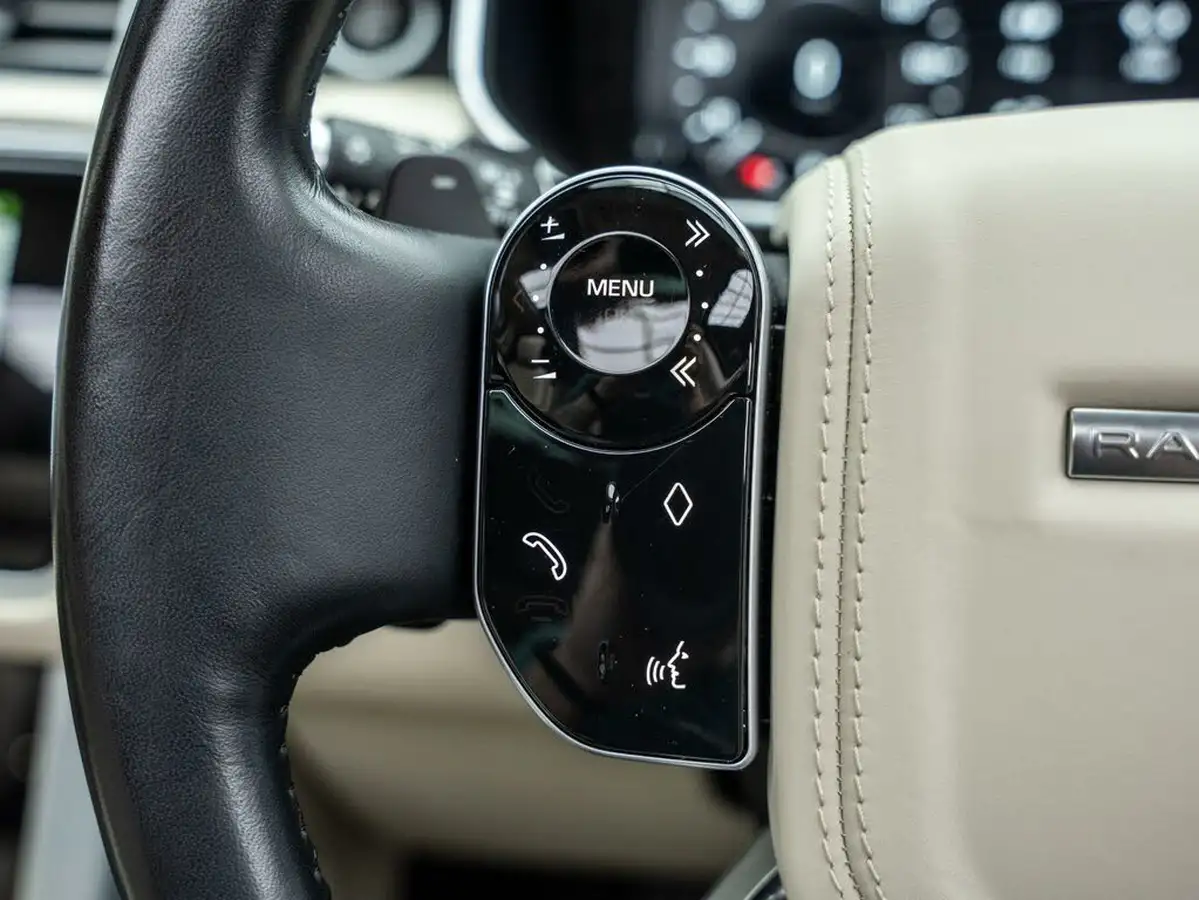 2021-land-rover-range-rover-30-d300-westminster-big-25