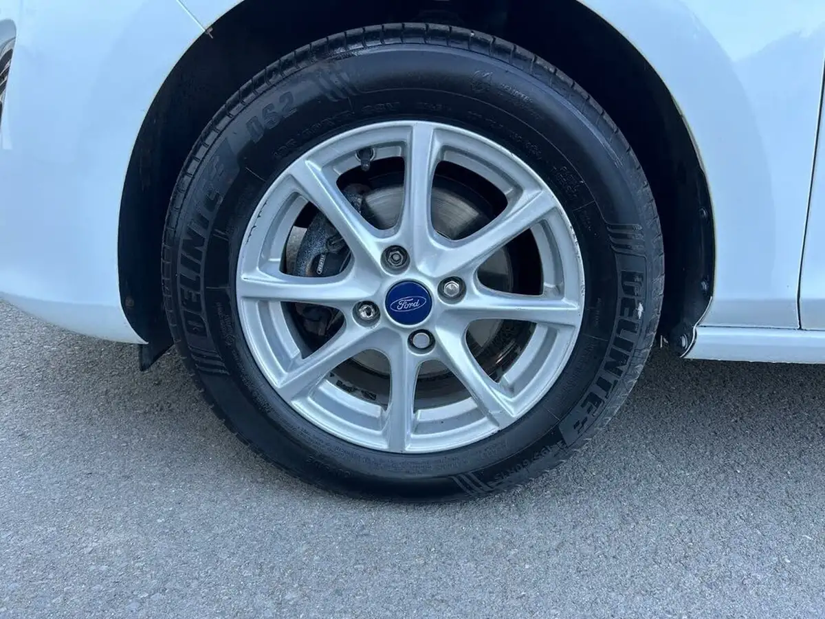 2017-ford-fiesta-11-ti-vct-zetec-5d-big-26