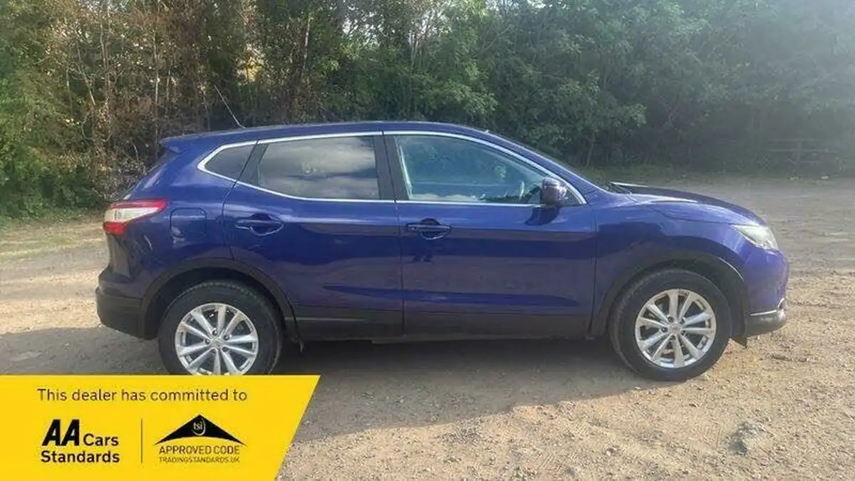 2014-nissan-qashqai-12-acenta-premium-big-6