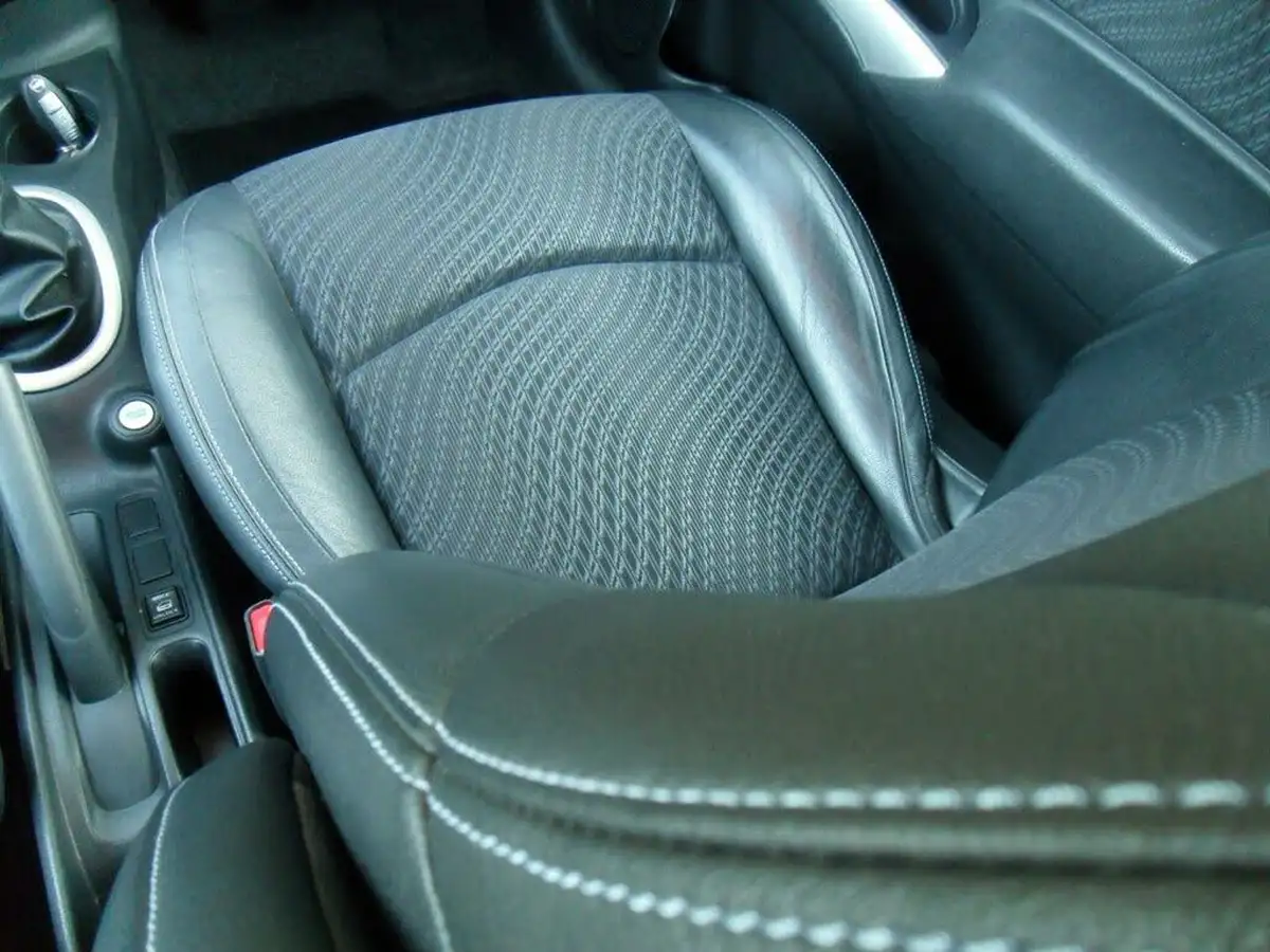 2015-nissan-note-12-tekna-big-57
