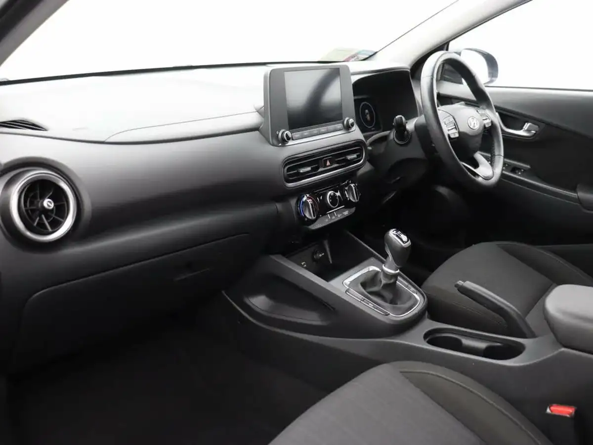 2021-hyundai-kona-10-t-gdi-se-connect-big-10