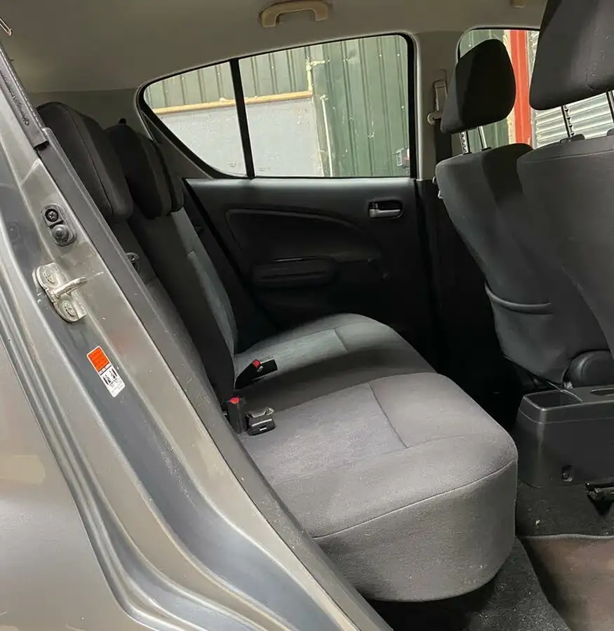 2008-suzuki-splash-12-gls-big-38