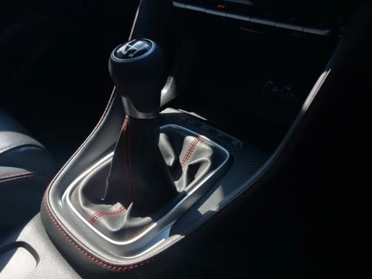 2022-mg-zs-suv-15-vti-tech-exclusive-big-15