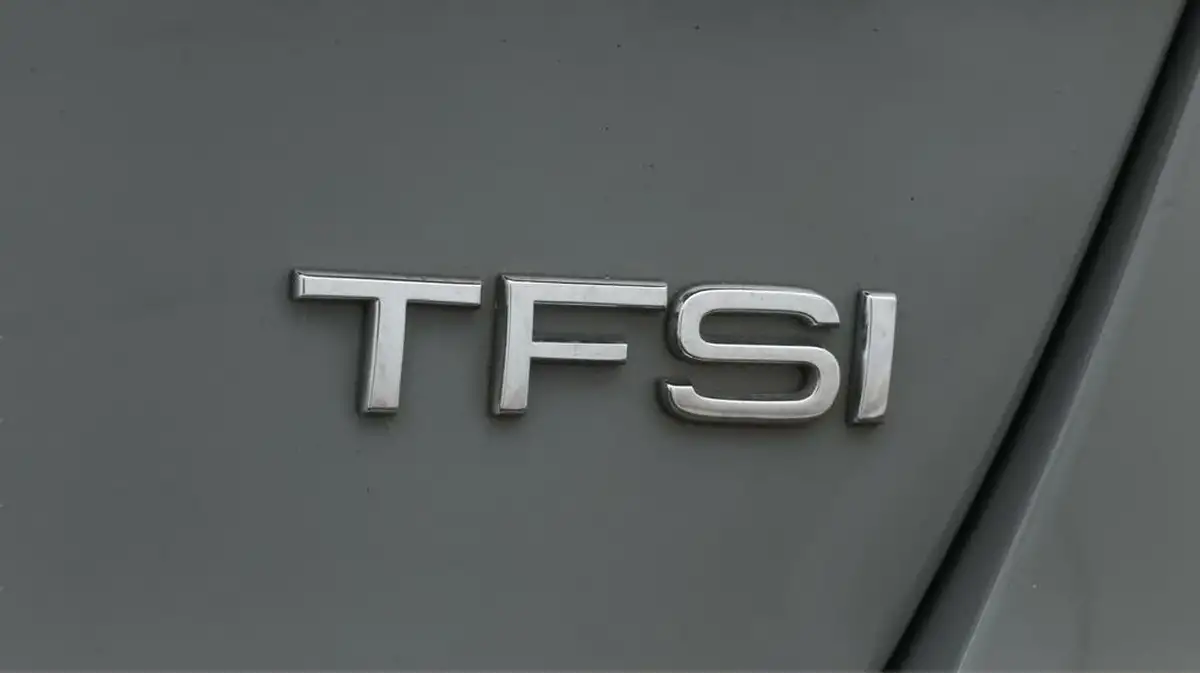 2021-audi-a4-avant-20-40-tfsi-black-edition-204ps-big-23