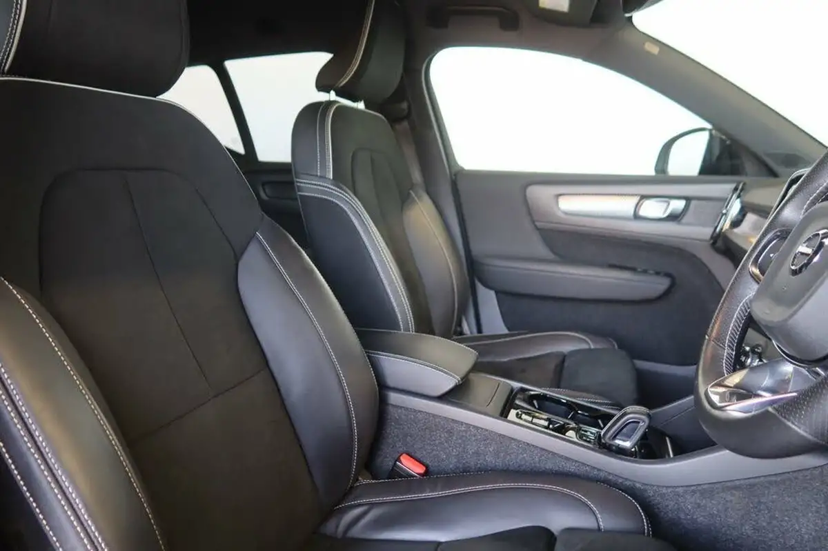 2021-volvo-xc40-20-b4-r-design-pro-194bhp-auto-big-11