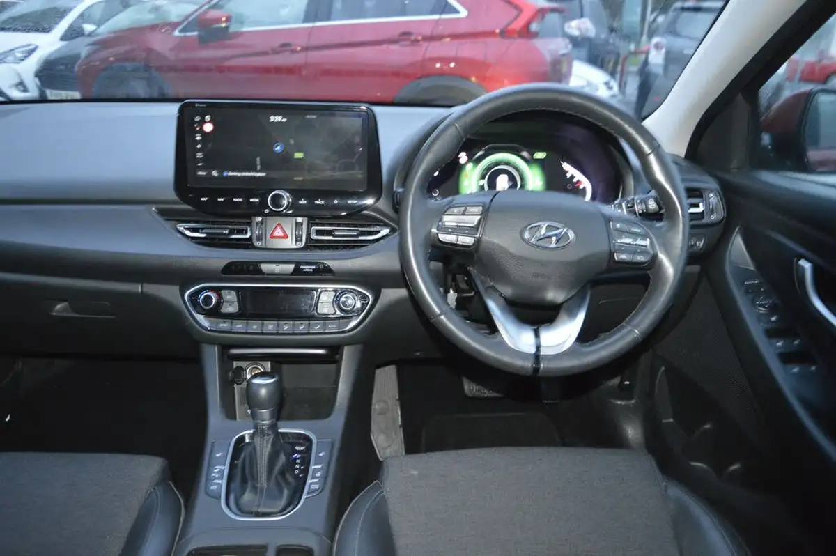 2021-hyundai-i30-10-t-gdi-premium-48v-tourer-dct-big-12