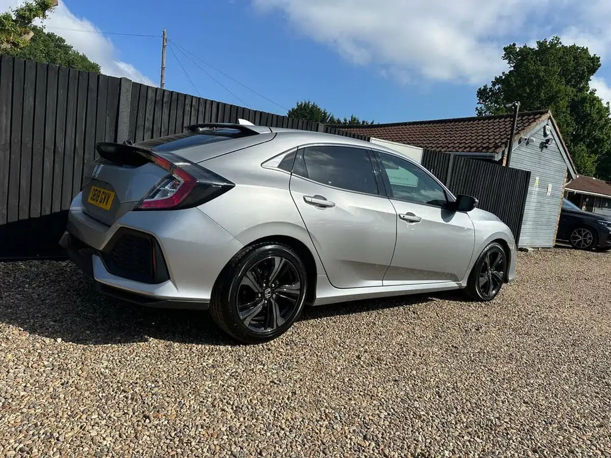 2018-honda-civic-10-vtec-turbo-sr-129ps-hatchback-5d-big-3
