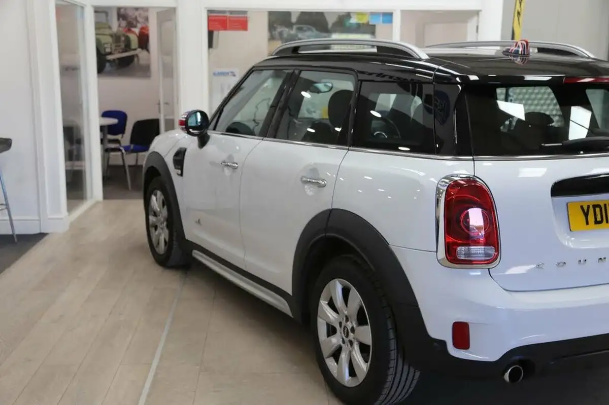 2017-mini-countryman-20td-cooper-d-ss-all4-big-3