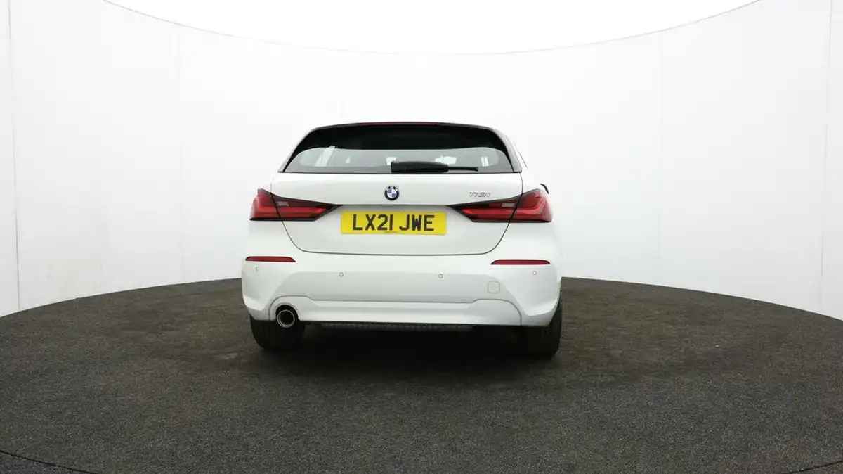 2021-bmw-1-series-15-118i-se-lcp-big-63