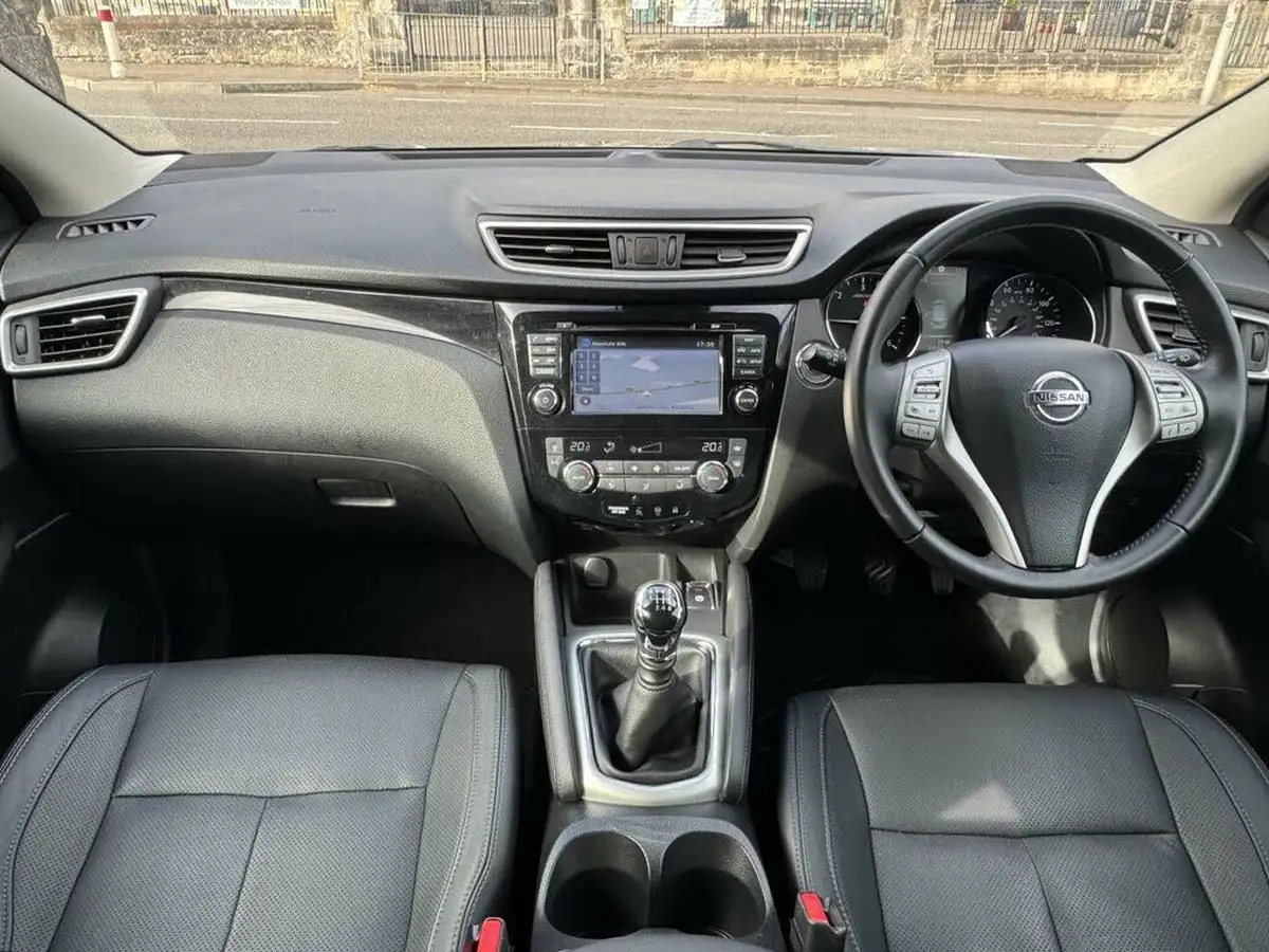 2017-nissan-qashqai-16dci-tekna-big-12