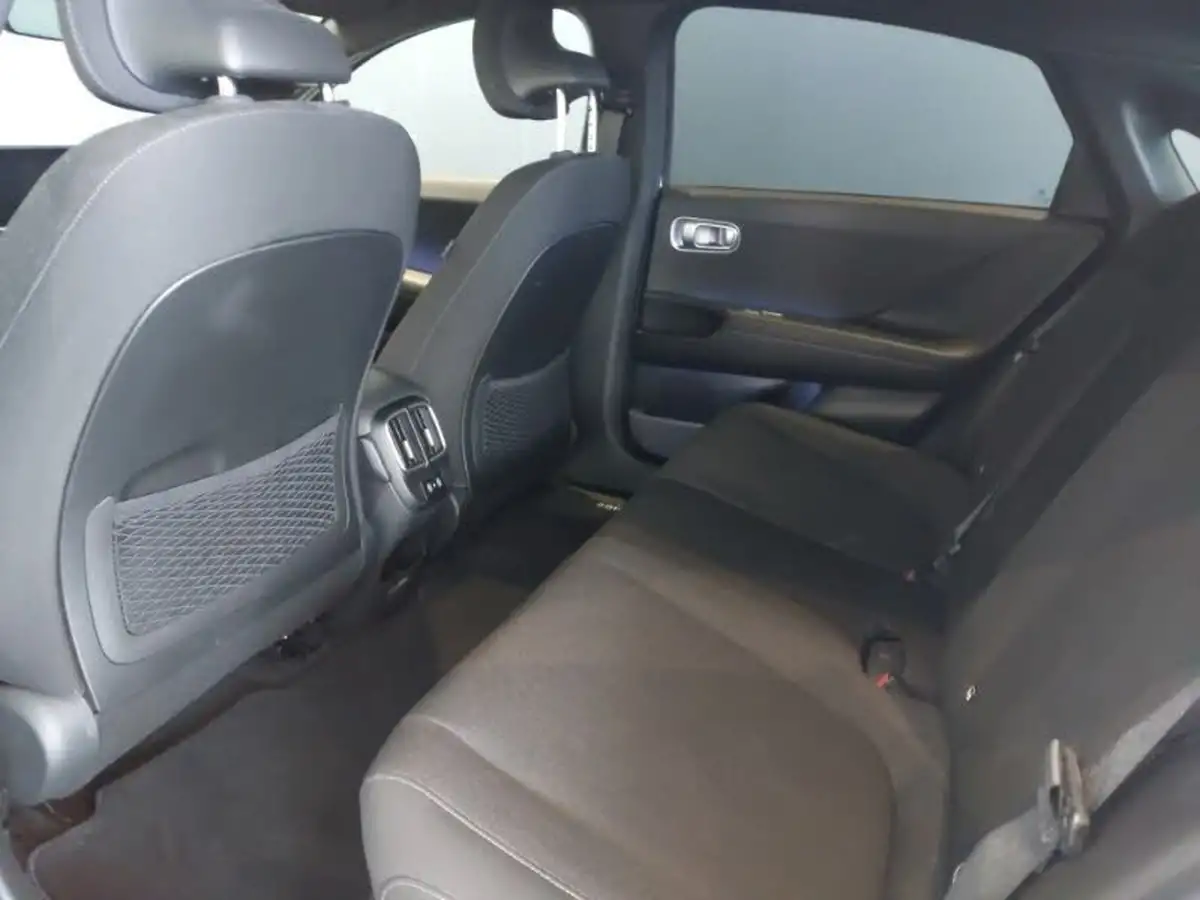 2023-hyundai-ioniq-6-e-premium-228ps-single-rwd-big-5