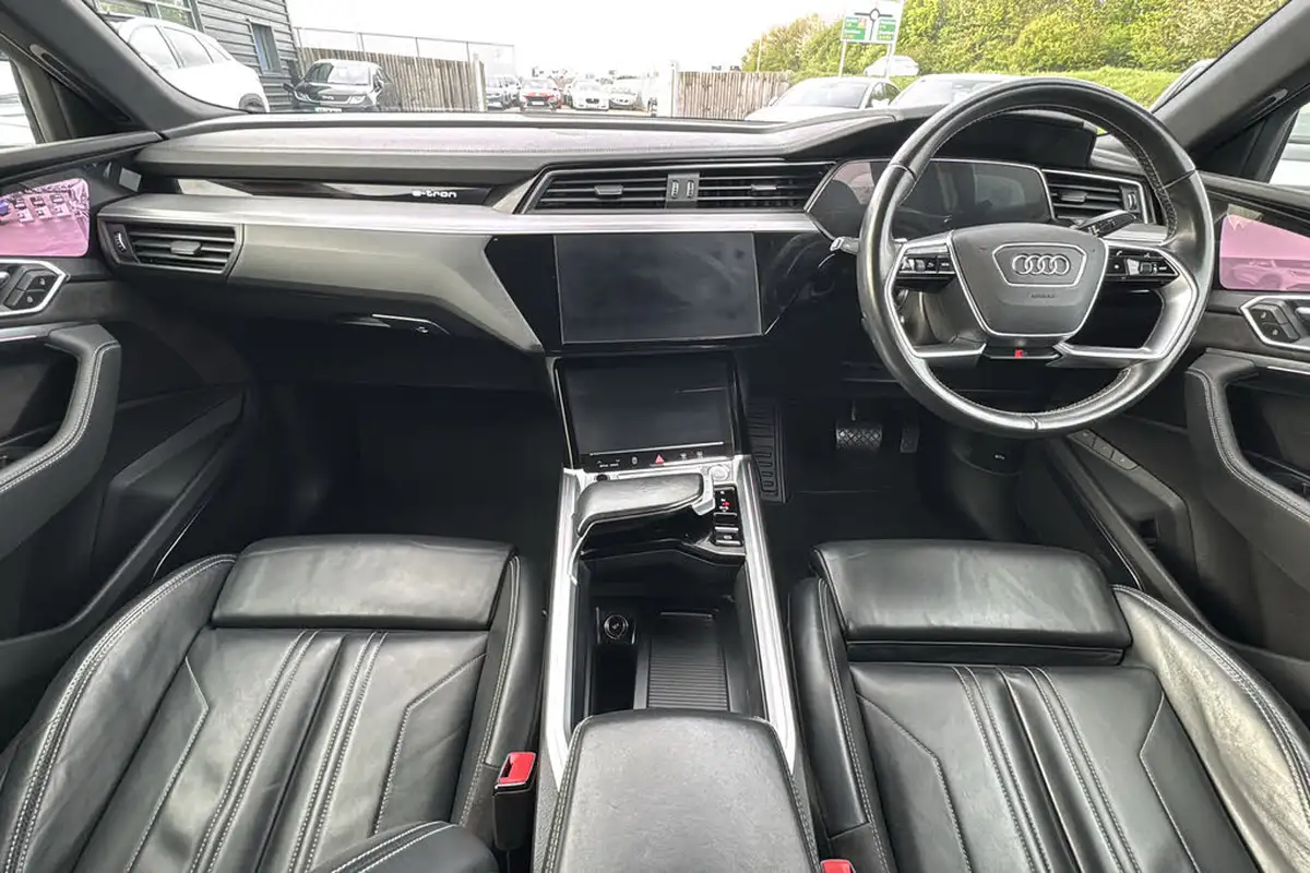 2020-audi-e-tron-55e-s-line-sportback-big-8