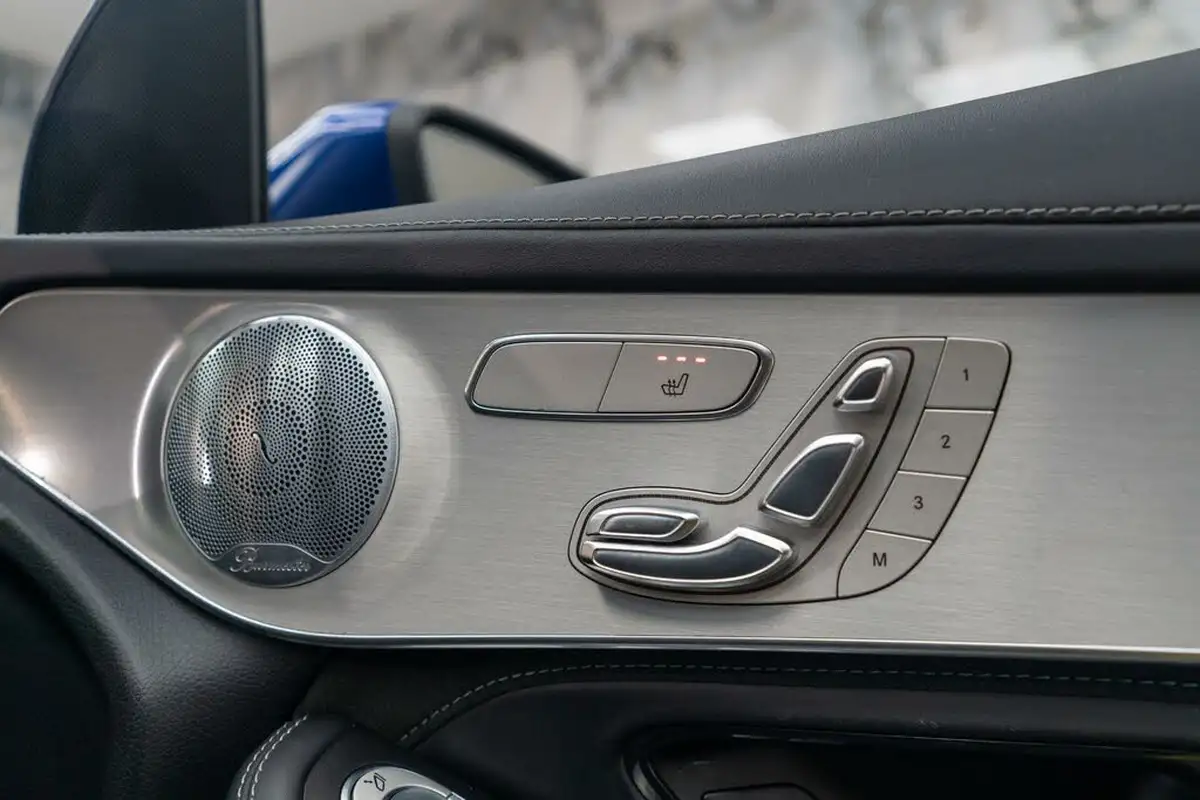 2018-mercedes-benz-glc-class-40-glc-amg-63-premiumss-coupe-4d-big-35