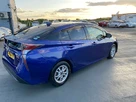 2016-toyota-prius-small-24