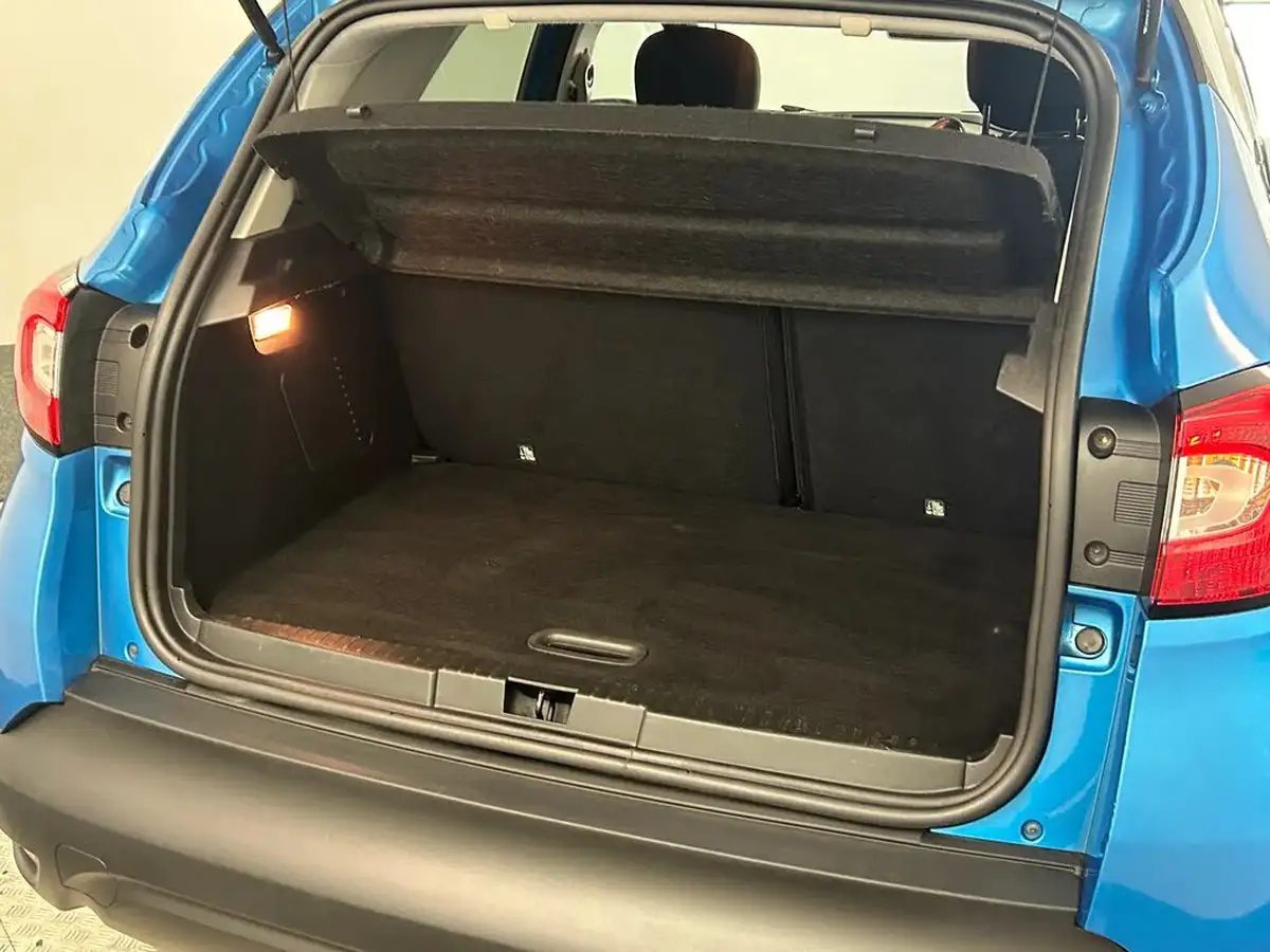 2016-renault-captur-09-dynamique-s-nav-big-17
