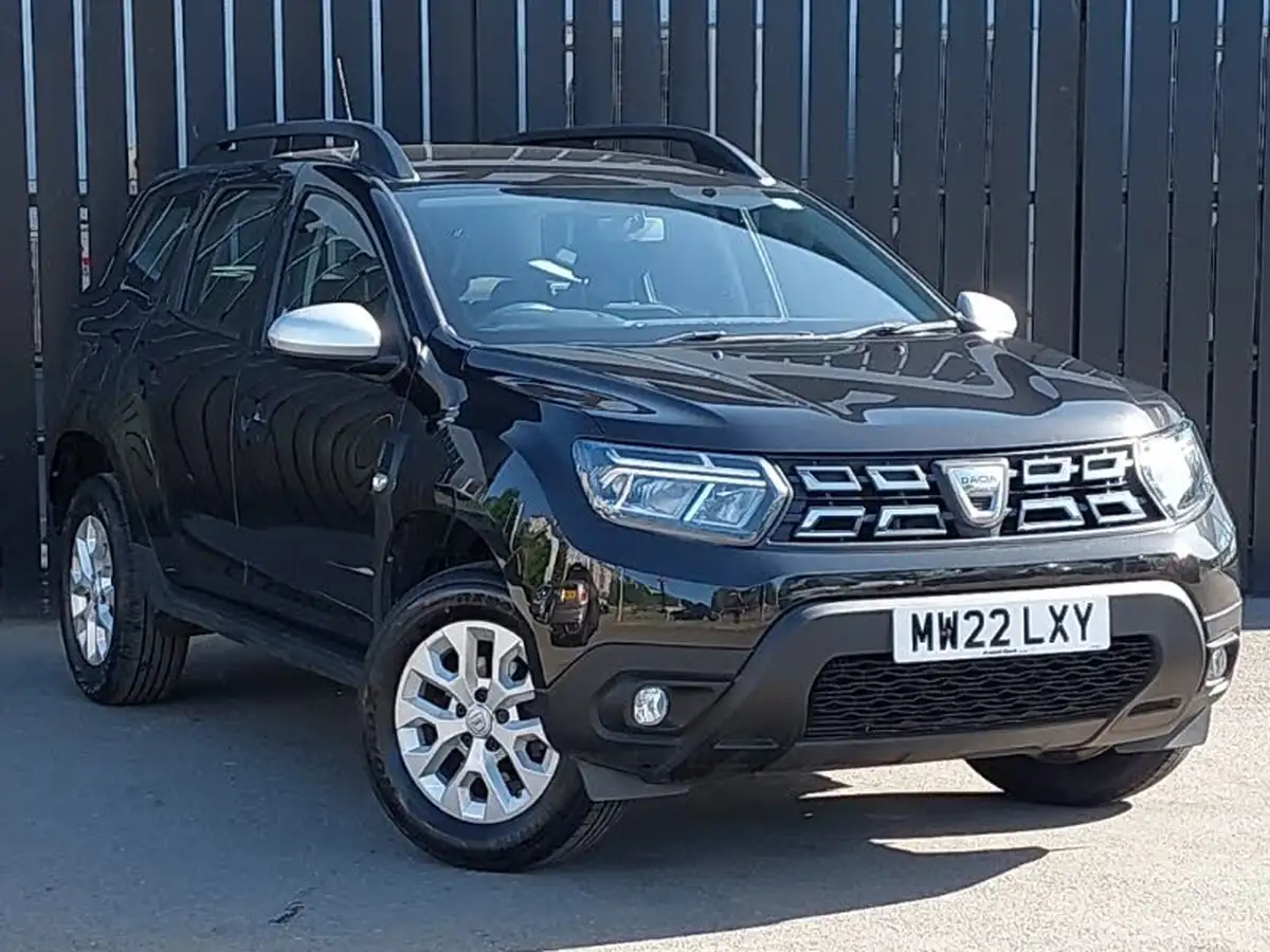 2022-dacia-duster-13-tce-comfort-130hpeu6d-4x2-window-van-big-0