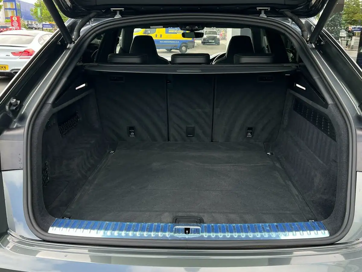 2020-audi-sq8-40tdi-big-25
