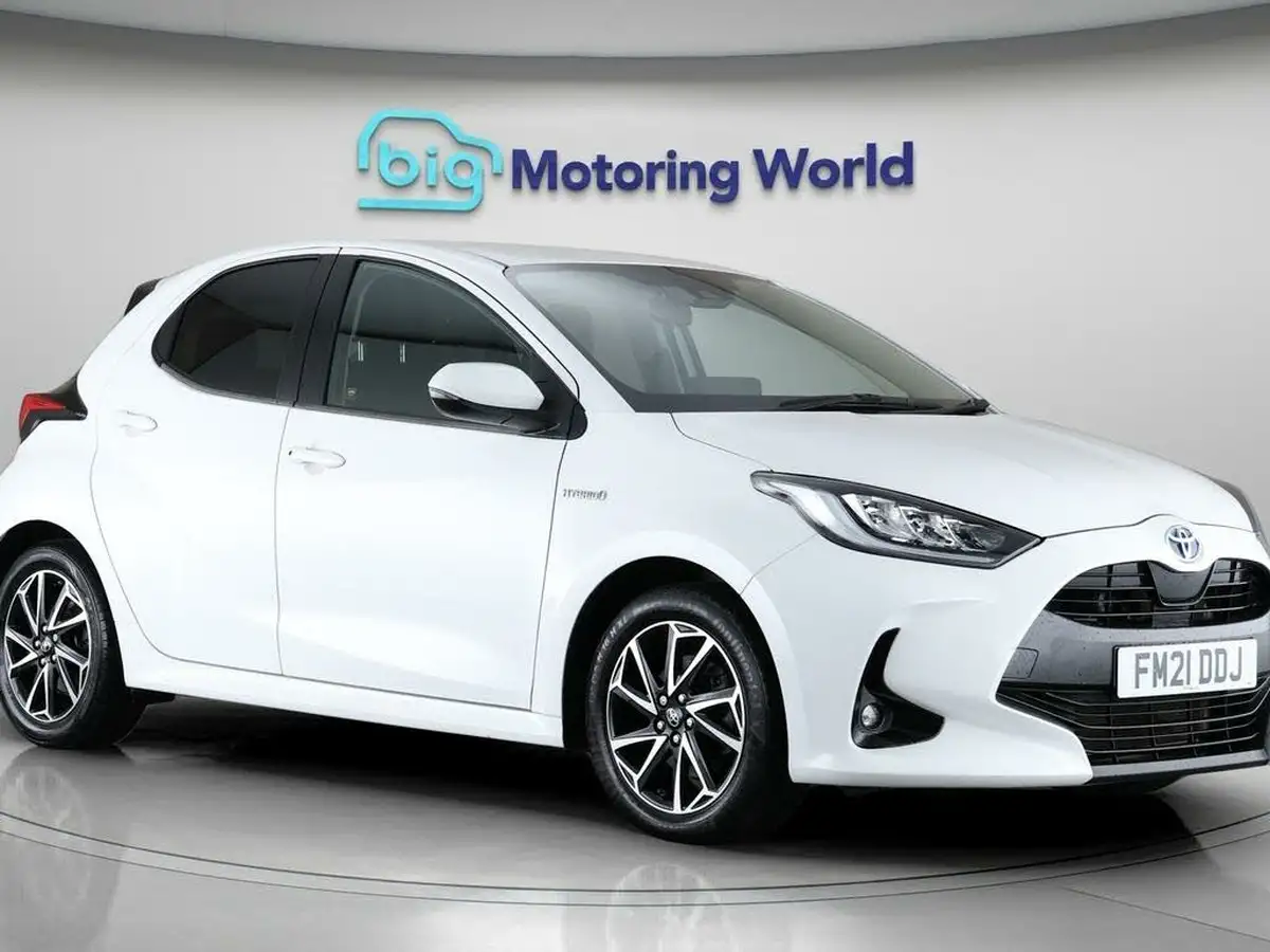 2021-toyota-yaris-15-vvt-i-design-big-0