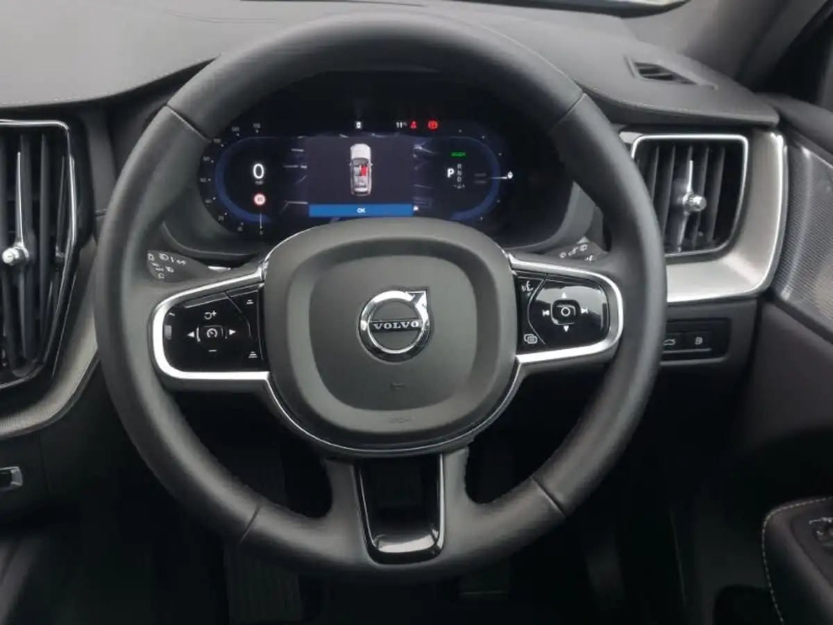 2024-volvo-xc60-20-t8-ultimate-dark-big-6