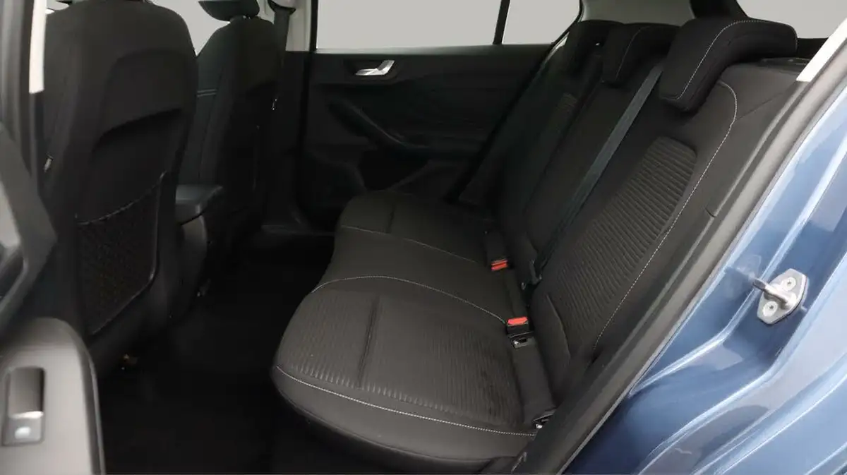 2020-ford-focus-10t-titanium-hatchback-auto-big-16