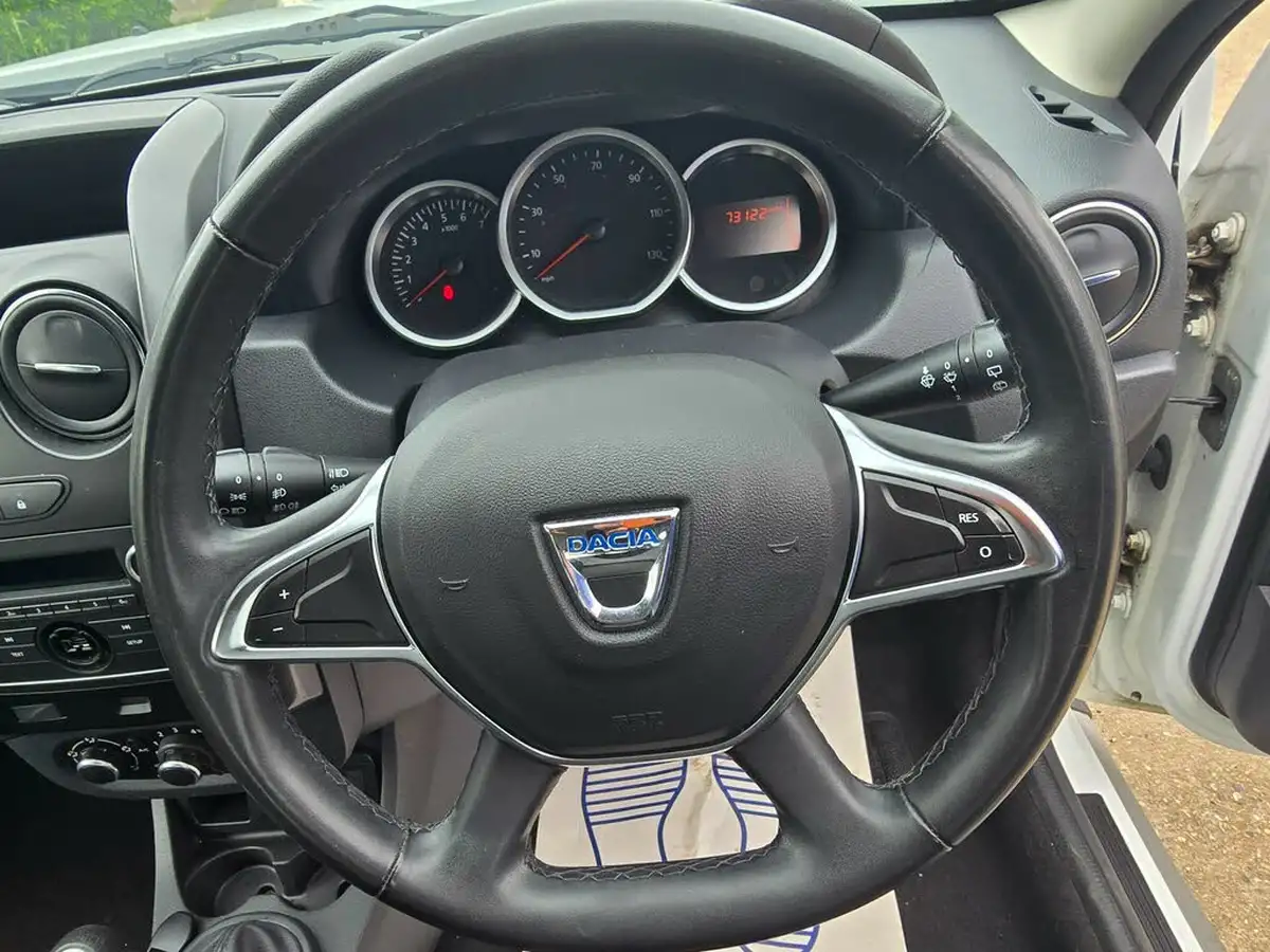 2018-dacia-duster-12-tce-laureate-big-11