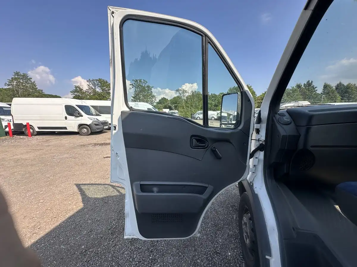 2006-iveco-daily-s-class-23td-35s12-axess-lwb-big-8