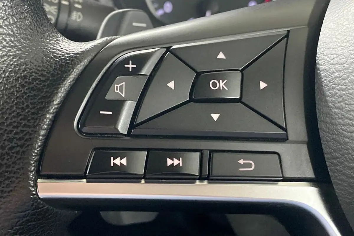 2021-nissan-juke-10-dig-t-tekna-dct-big-34