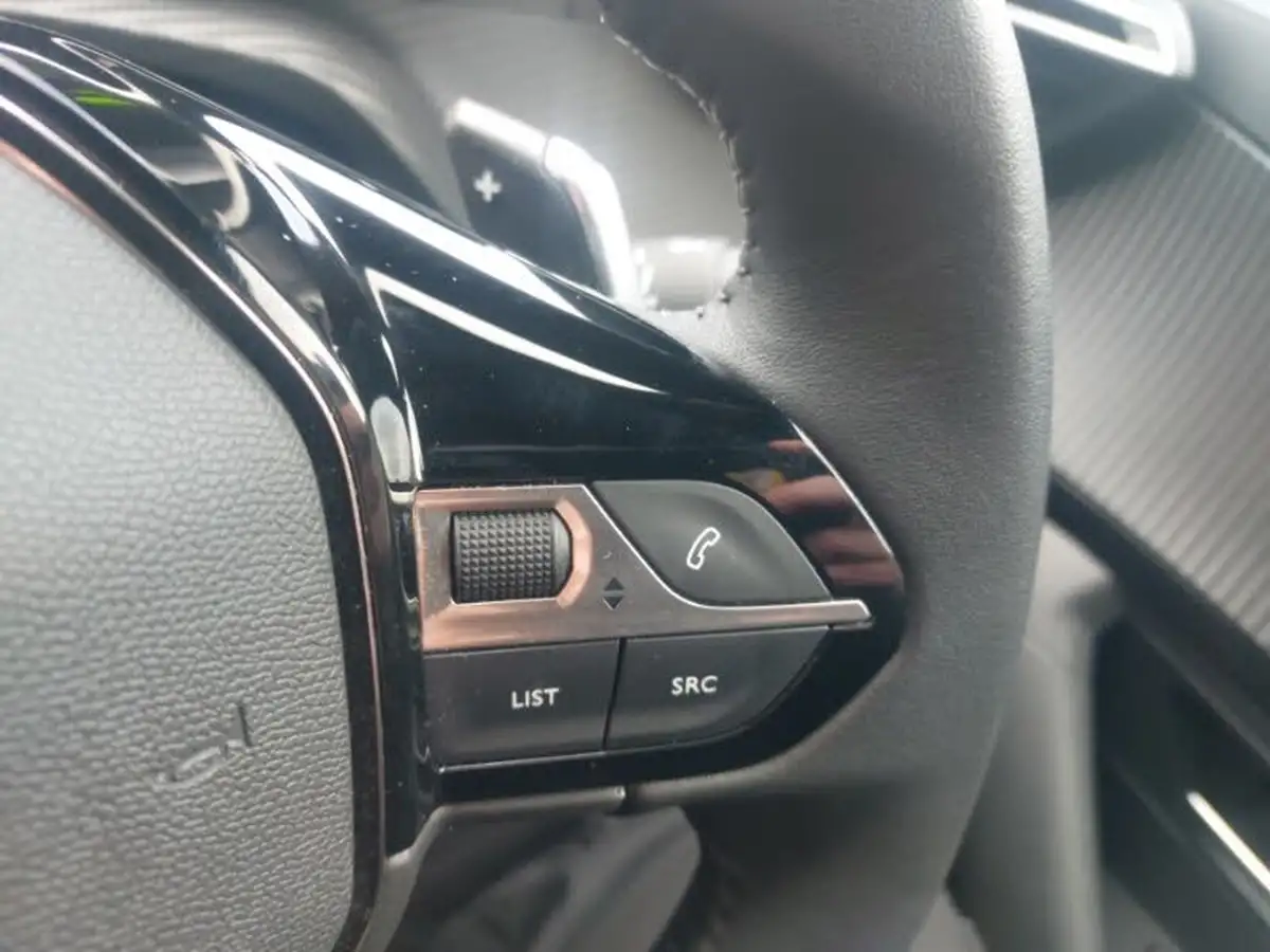 2023-peugeot-2008-suv-12-puretech-allure-premium-130bhp-eat8-big-17
