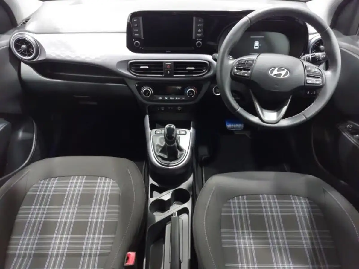 2024-hyundai-i10-12-premium-79ps-auto-big-2